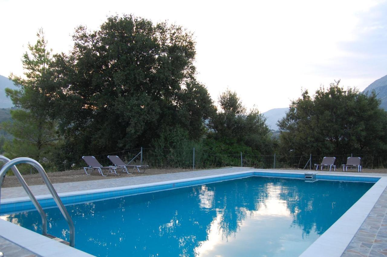 Blue Lagoon Villa Poros  Eksteriør billede